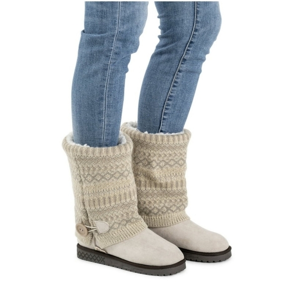 MUK LUKS Women's Janie Cozy Sweater Boot in Stone Lurex Print sz 7 - Picture 1 of 12